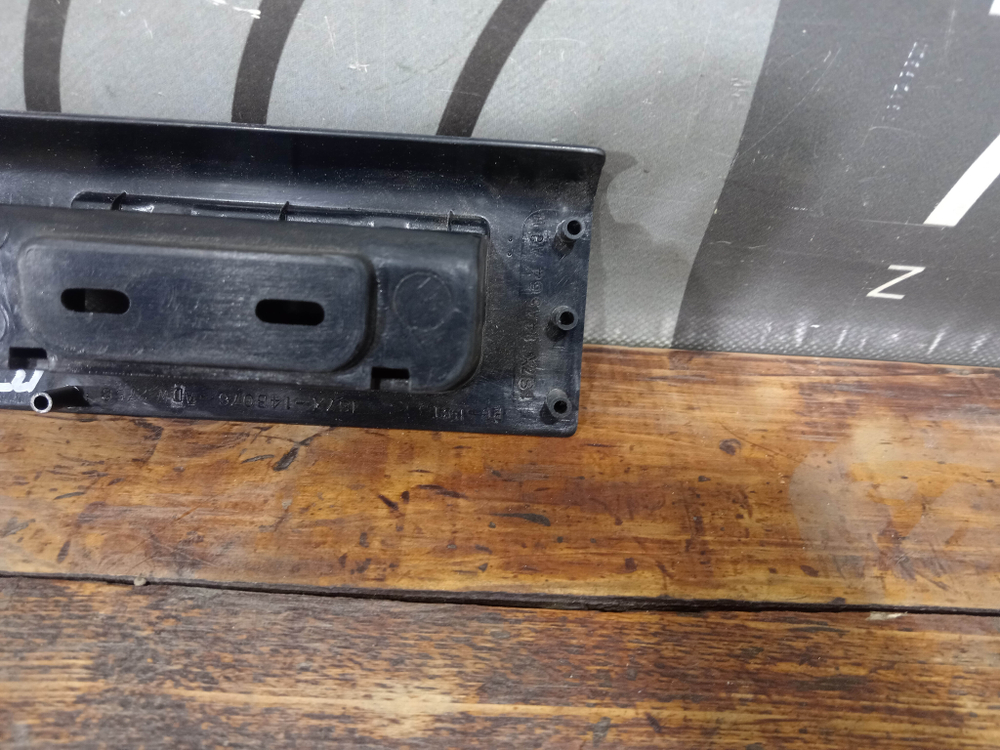 Накладка ручка правой двери Ford Mondeo 3 00-07 Б/У Оригинал 1S7X14A564