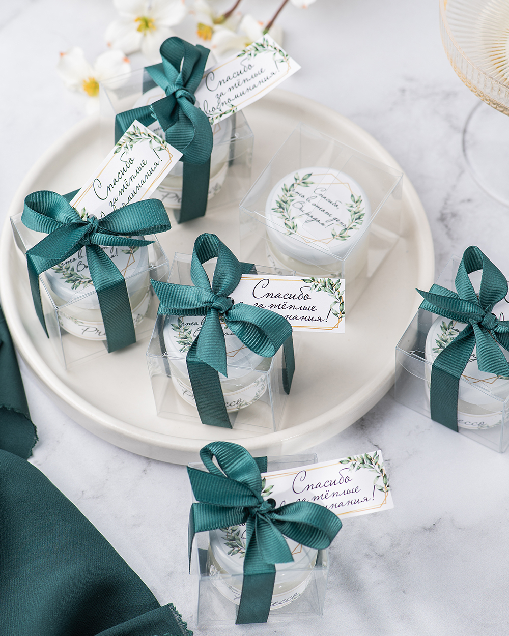 Свеча-бонбоньерка в подарок гостям