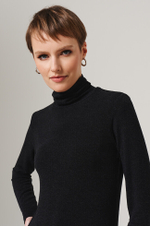 23110 Водолазка женская (графит)