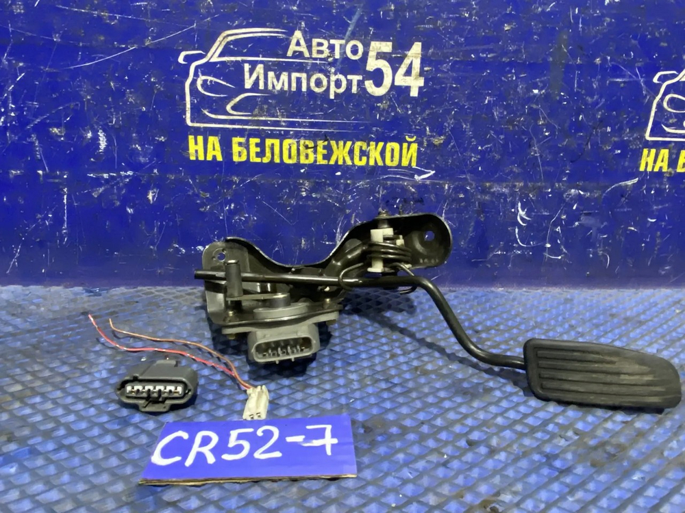 Педаль газа TOYOTA LITEACE 2001