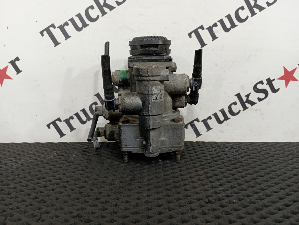 Кран управления тормозами прицепа 2022г.