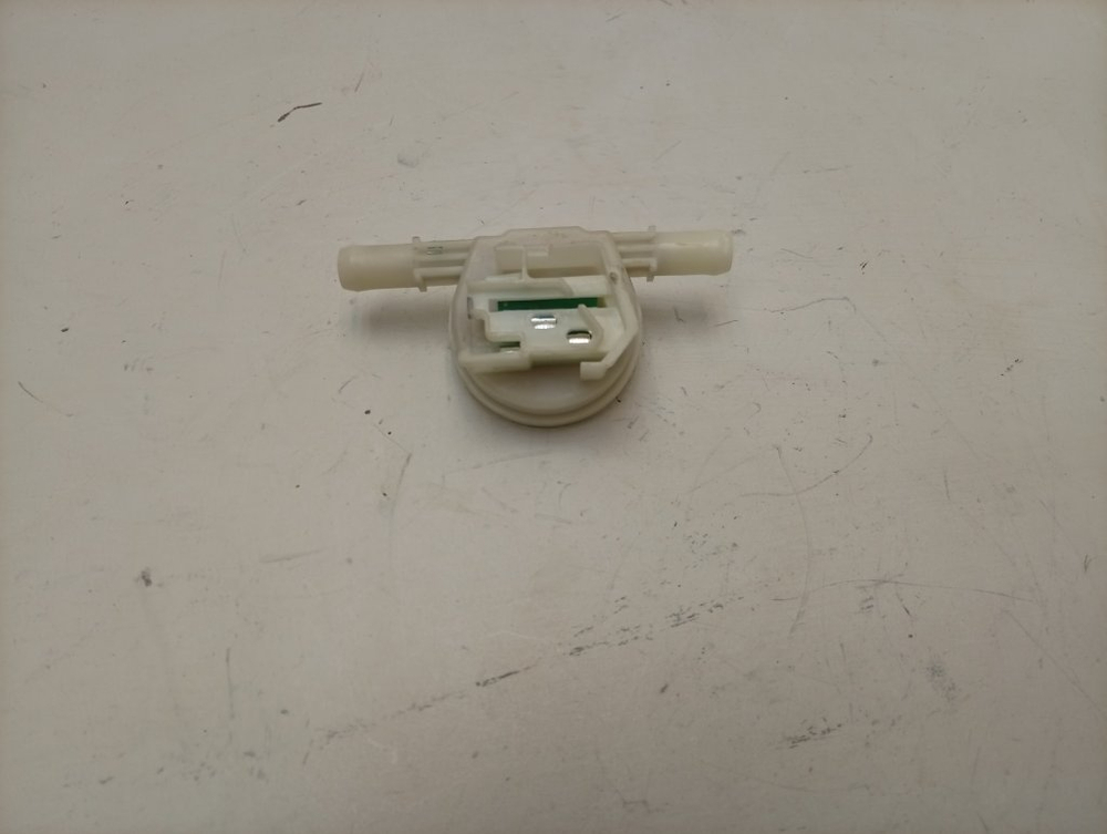 DIS5831 ктп4 Датчик уровня воды для посудомоечных машин Beko 1760900100 б/у