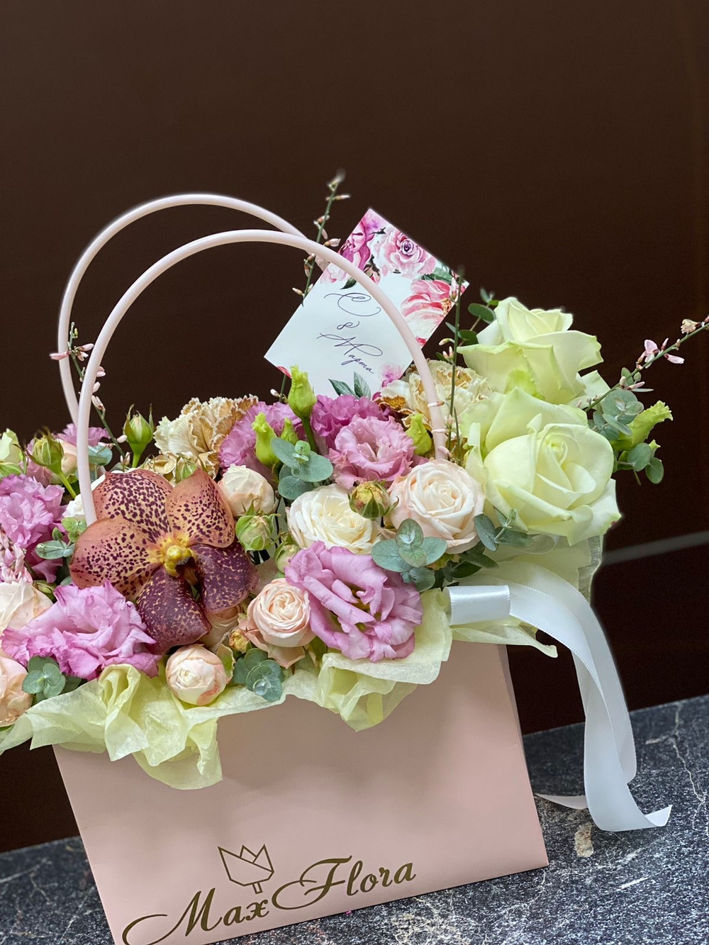 Букет 8 Марта М-9