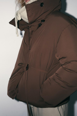 ZARA КОРОТКИЙ СТЕГАНЫЙ АНОРАК WATER AND WIND PROTECTION, ТЕМНО-КОРИЧНЕВЫЙ