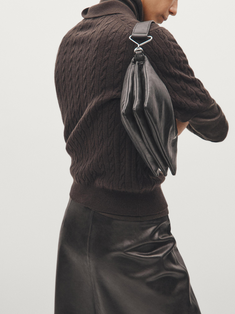 Massimo Dutti Маленькая сумка из кожи наппа с отделениями, черный