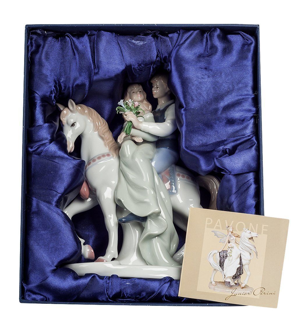 JP-15/49 Статуэтка пара «Конная прогулка» (Pavone)