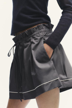 ZARА ШОРТЫ С ОБЪЕМНОЙ ОТДЕЛКОЙ, ТЕМНО-СЕРЫЙ