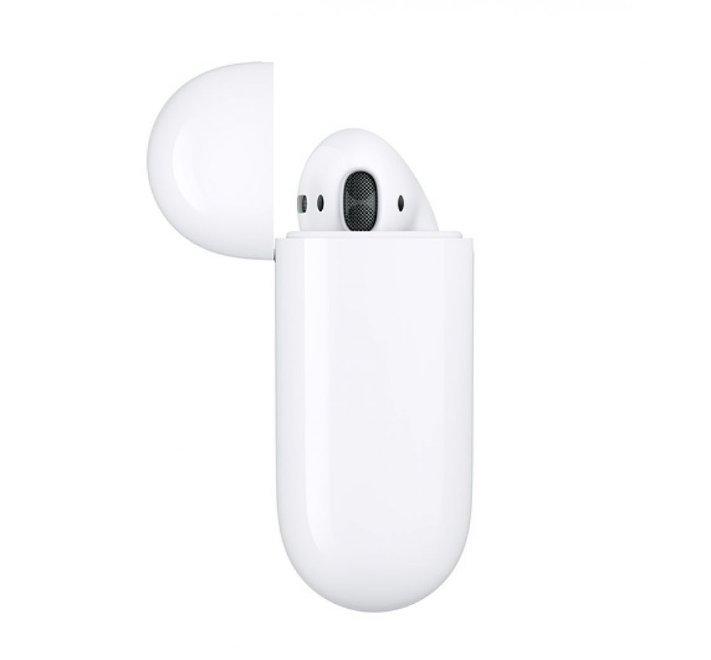 Наушники AirPods в зарядном футляре