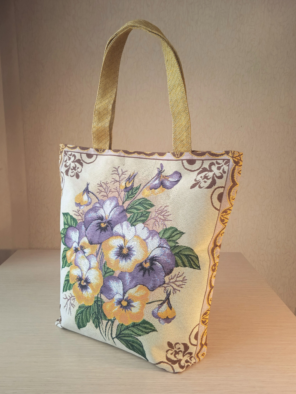 Гобеленовая сумка Виолы (39х39х12)