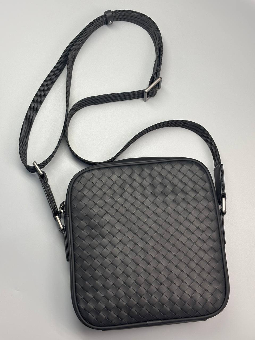 Сумка-мессенджер Bottega Veneta