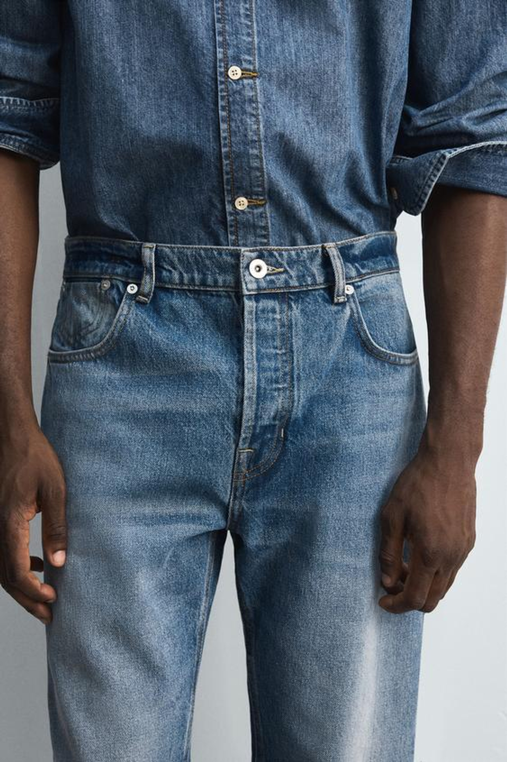 ZARA ДЖИНСЫ RELAXED FIT LIMITED EDITION, ВЫЦВЕТШИЙ СИНИЙ