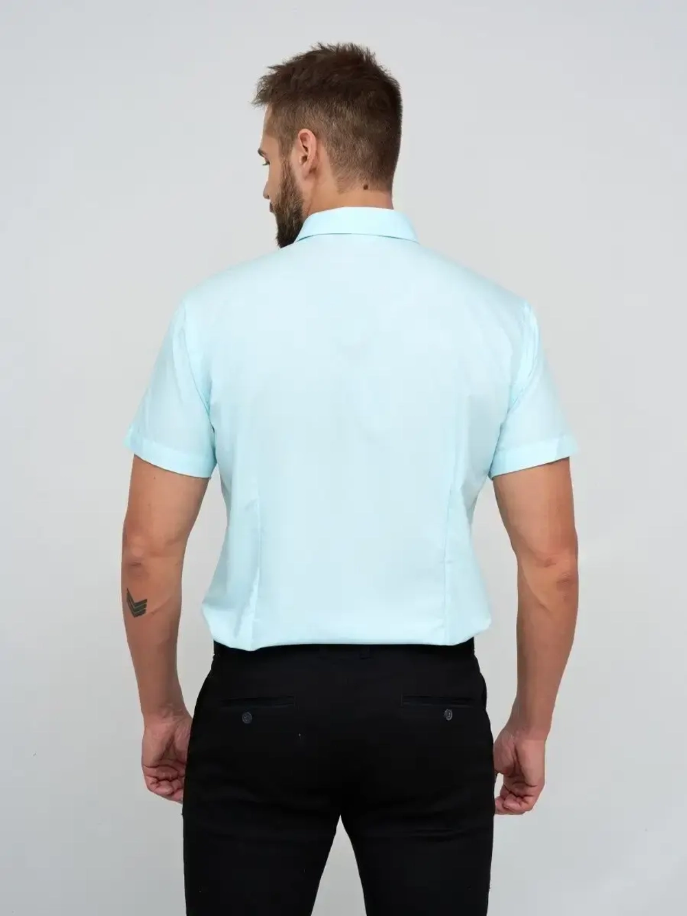 Рубашка приталенная с коротким рукавом