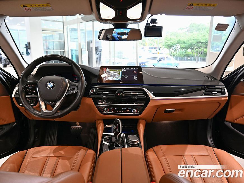 BMW 5 Series (G30) 520i Luxury (02.2020)