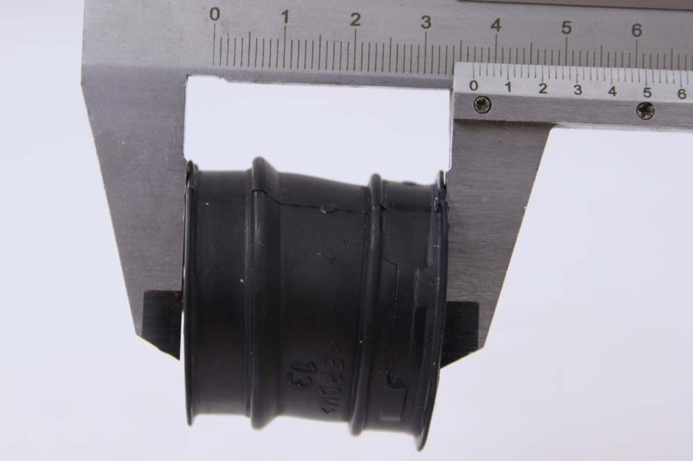 Патрубок C00297915 к циркуляционной помпе для посудомоечной машины Indesit, Ariston