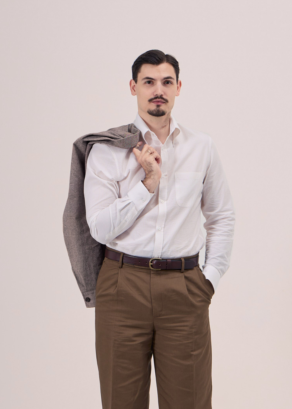 Рубашка button-down (с воротником на пуговицах) из сирсакера в молочную полоску