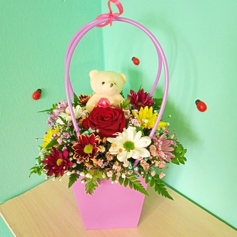 Цветочная композиция Первые цветы