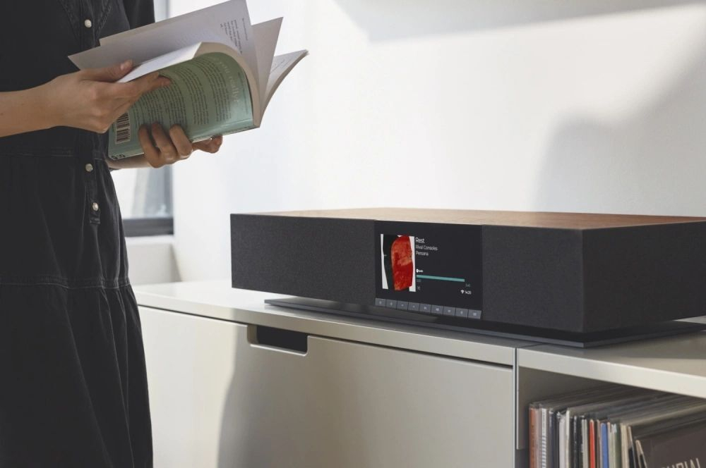 Сетевой аудиоплеер Cambridge Audio Evo One Black Walnut