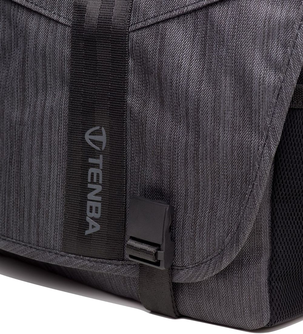 Tenba DNA Messenger 11 Graphite
