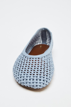 ZARA БАЛЕТКИ С ПЛЕТЕНЫМ УЗОРОМ, СИНИЙ