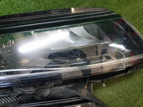 Битая Фара правая Skoda Kodiaq (2016-2022) LED