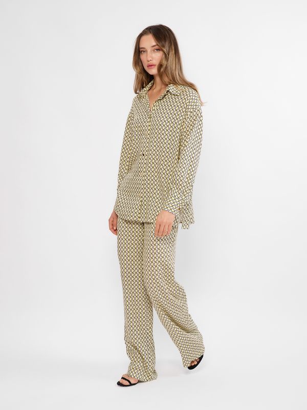 РУБАШКА КЛАССИКА С РАЗРЕЗАМИ ПО БОКАМ