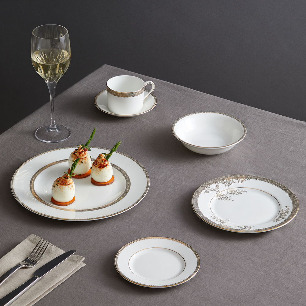 Wedgwood Чайная чашка Vera Wang Lace Gold 150 мл с блюдцем