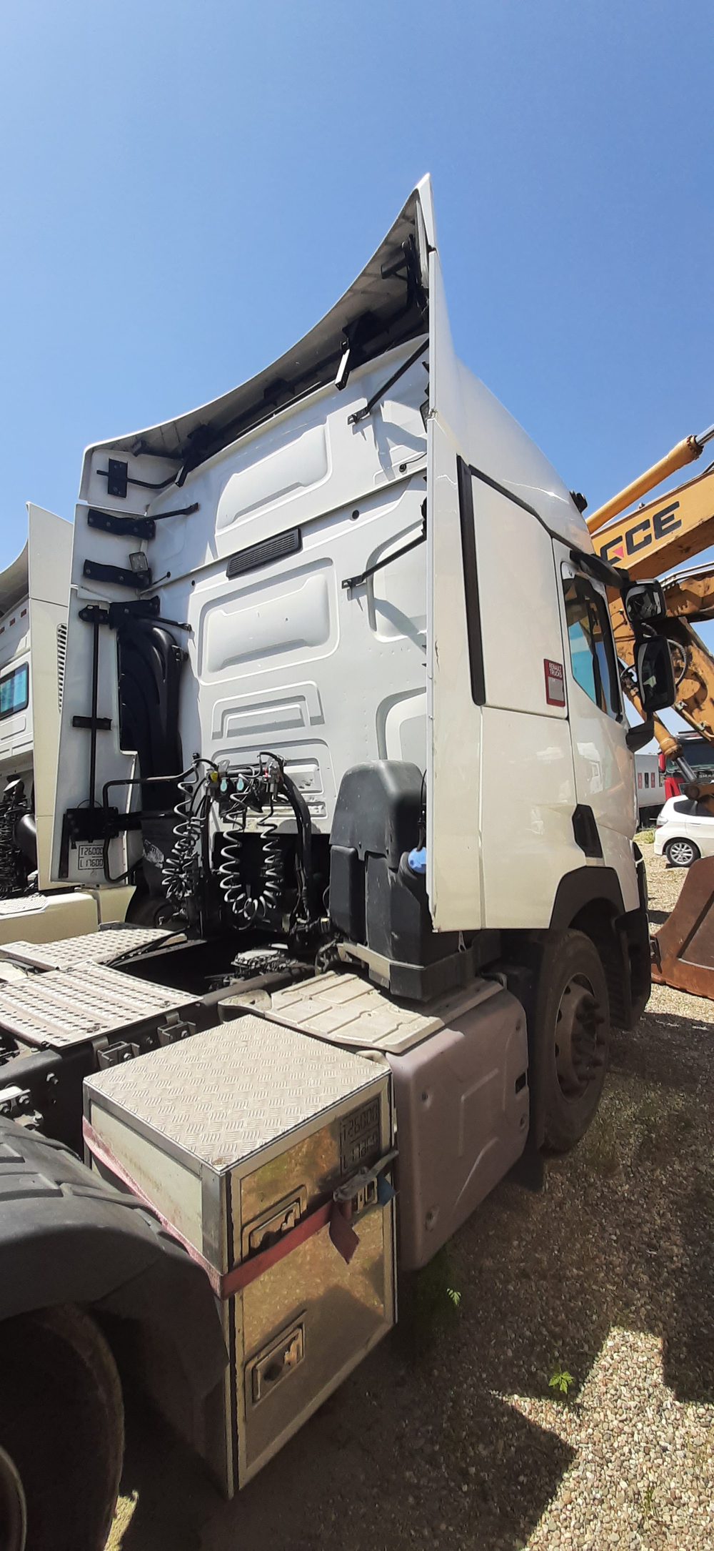 Renault T 6x2 Седельный тягач T11.460 6x2 (Дизельный, 10,8 л, 469 л.с., АТ)