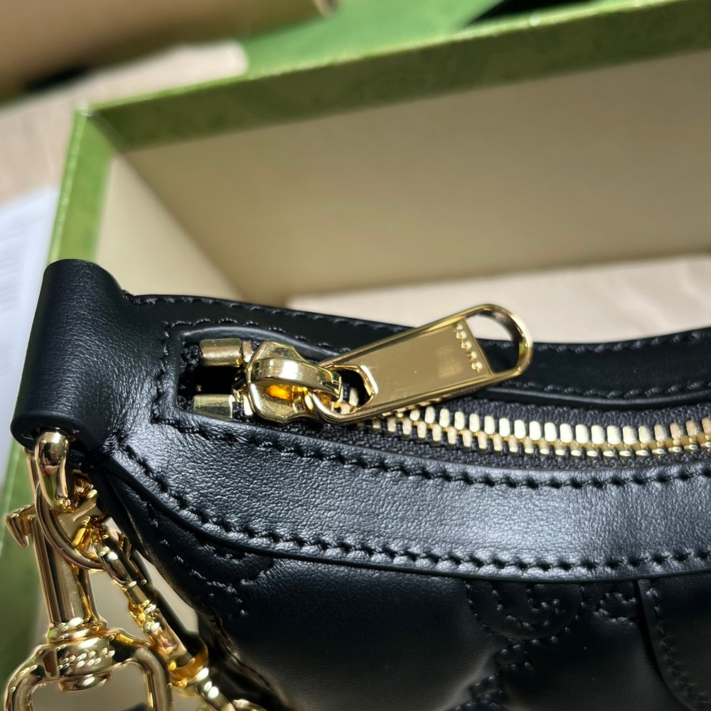 Gucci GG Matelasse Mini 21 cm
