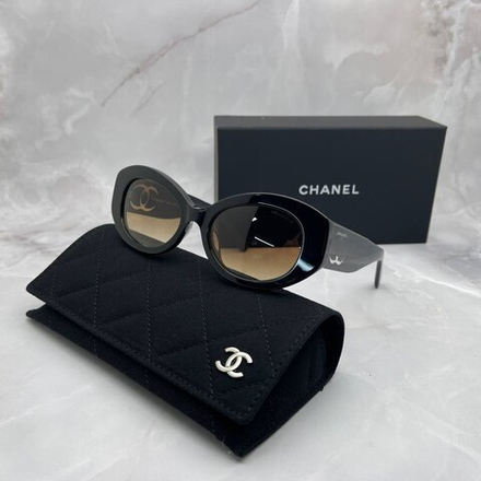 Солнцезащитные очки CHANEL