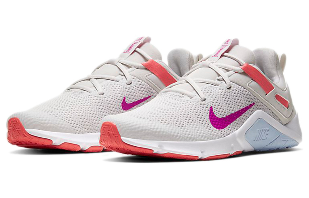 Кроссовки Nike Legend Essential (Женская размерная сетка)