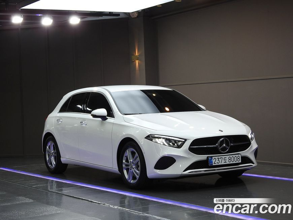 Mercedes-Benz A-Class W177 A220 Hatchback (04.2024)