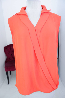 Блузка CARMEN яркая, но в деловом стиле, маркировка 40, по замерам 46 размер