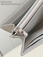 Louis Vuitton Metis Wallet