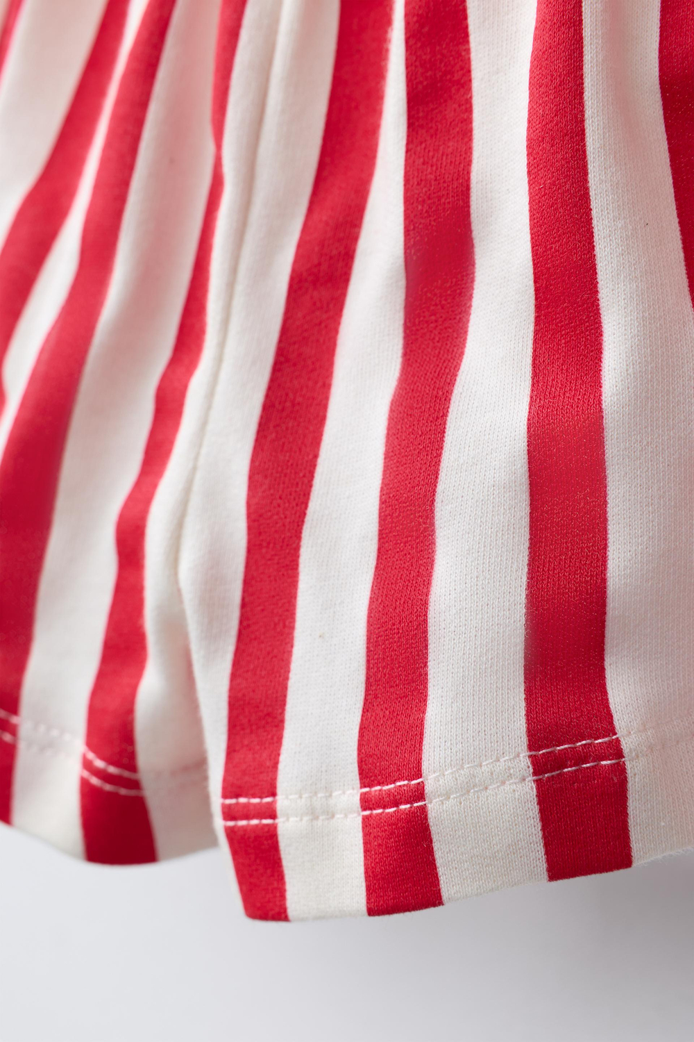 ZARA БЕРМУДЫ В ПОЛОСКУ С ЛАМПАСАМИ, БЕЛЫЙ/КРАСНЫЙ