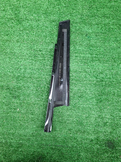 Молдинг двери правый Mercedes S W222 (2013-2020)