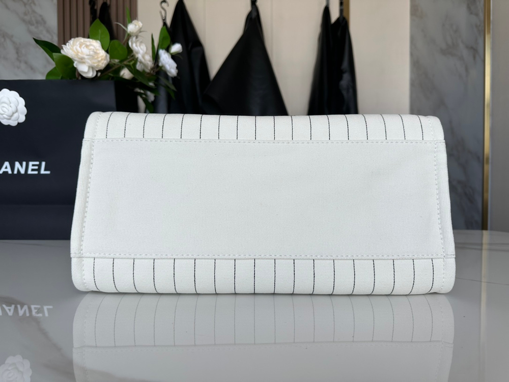 Chanel Shopping Bag