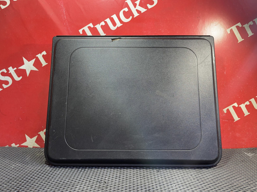 Люк в сборе