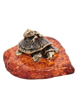 Народные промыслы AM-1357 Фигурка «Черепаха и лягушонок» (латунь, янтарь)
