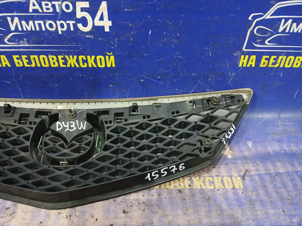 Решетка радиатора MAZDA DEMIO 2002-2005