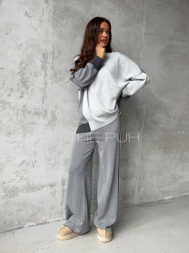 Серый костюм из кашемира