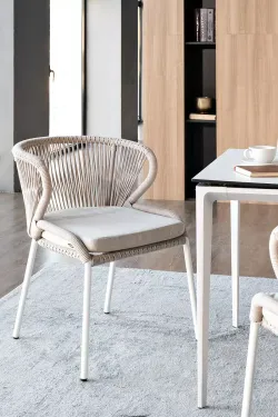 "Малага" обеденная группа на 4 персоны со стульями "Милан", каркас белый, роуп бежевый