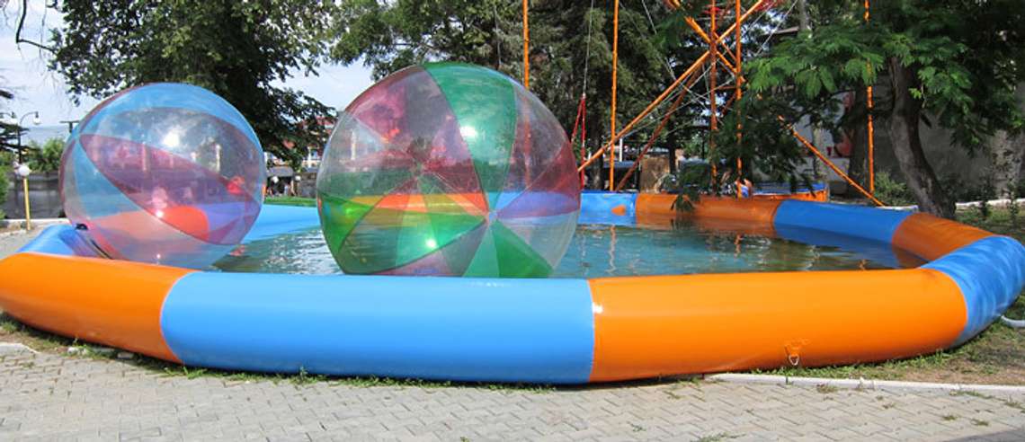 Надувные бассейны для водных шаров: как организовать успешный бизнес