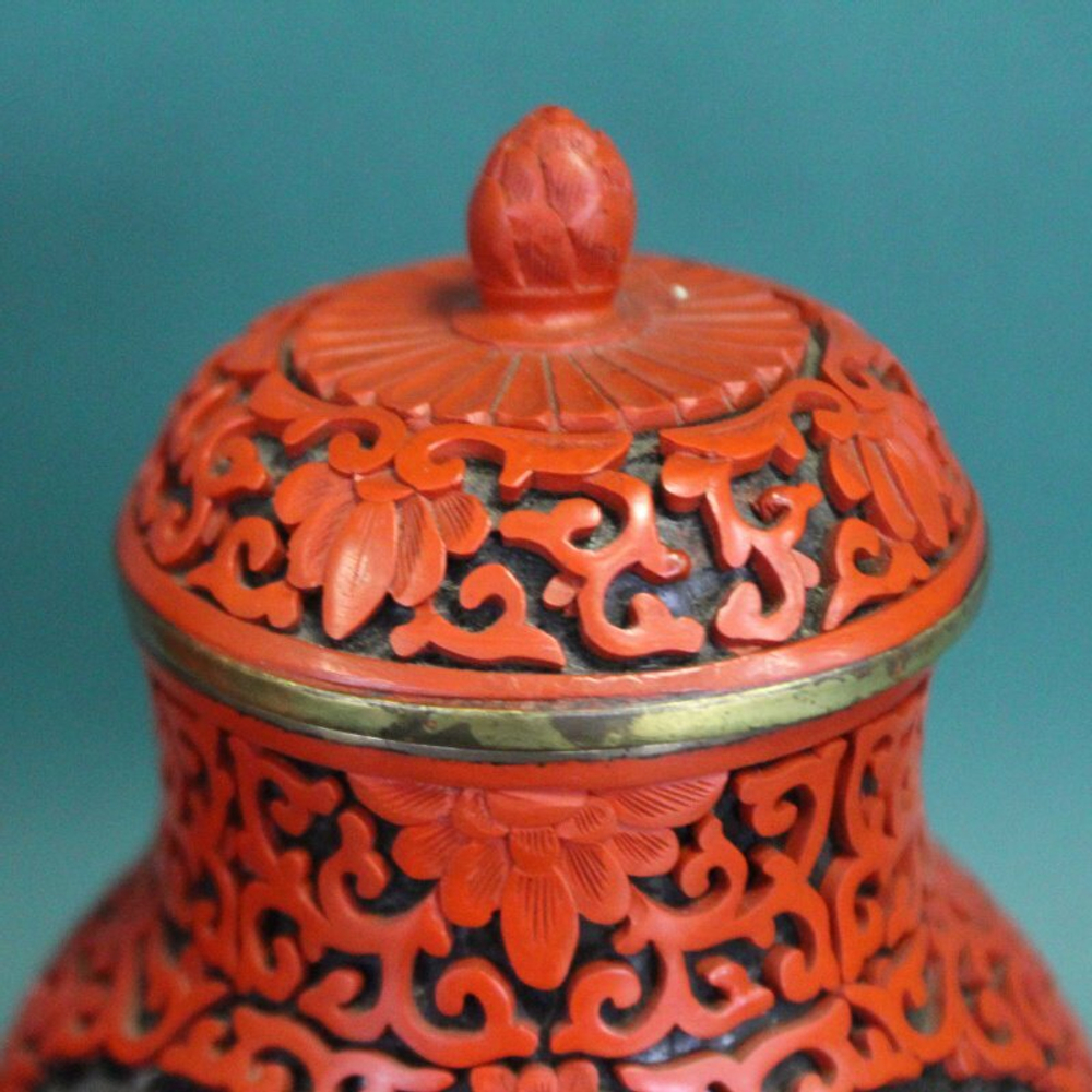 Лаковые вазочки