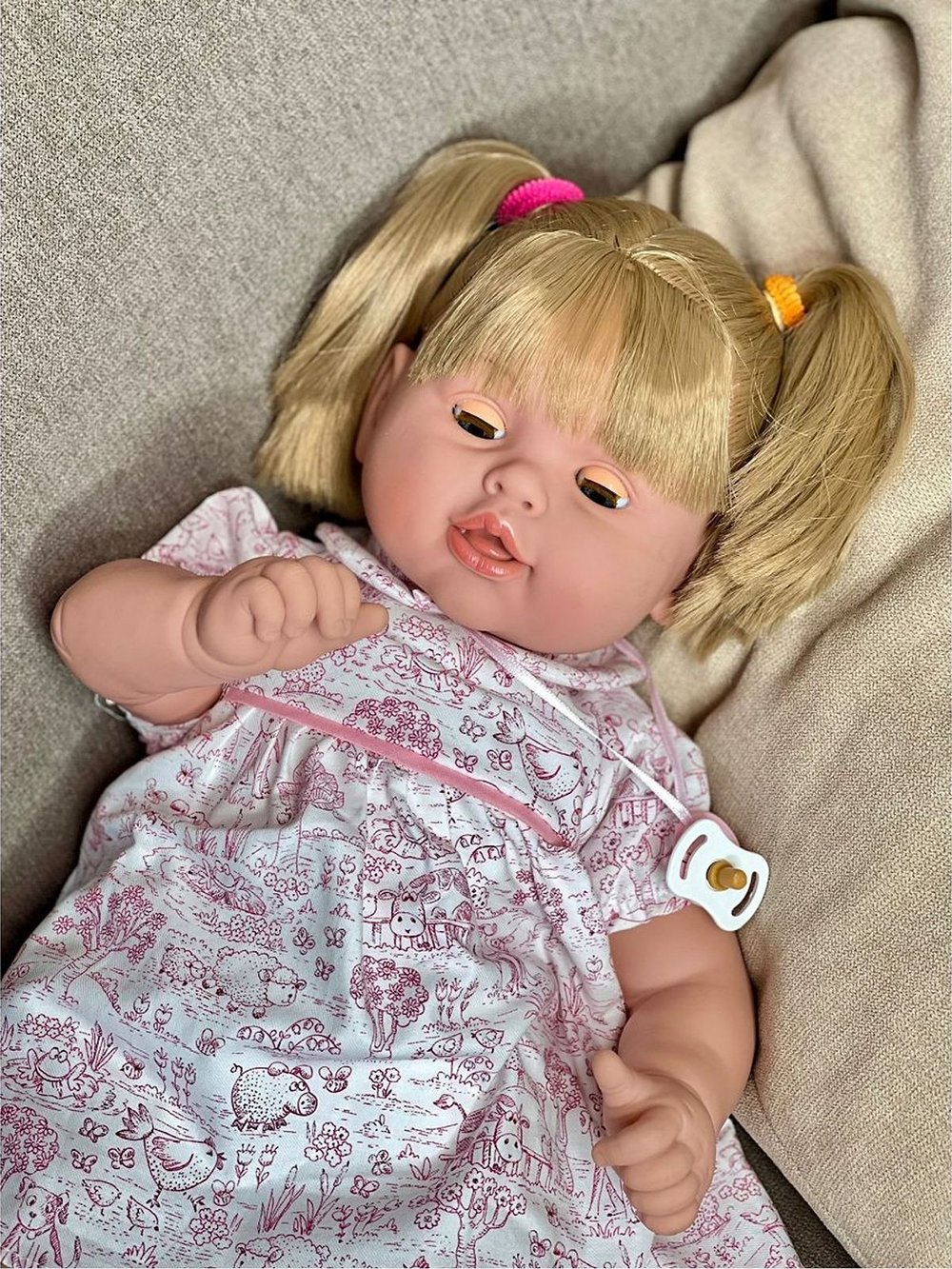 Кукла Manolo Dolls мягконабивная Laura 58см (1220)