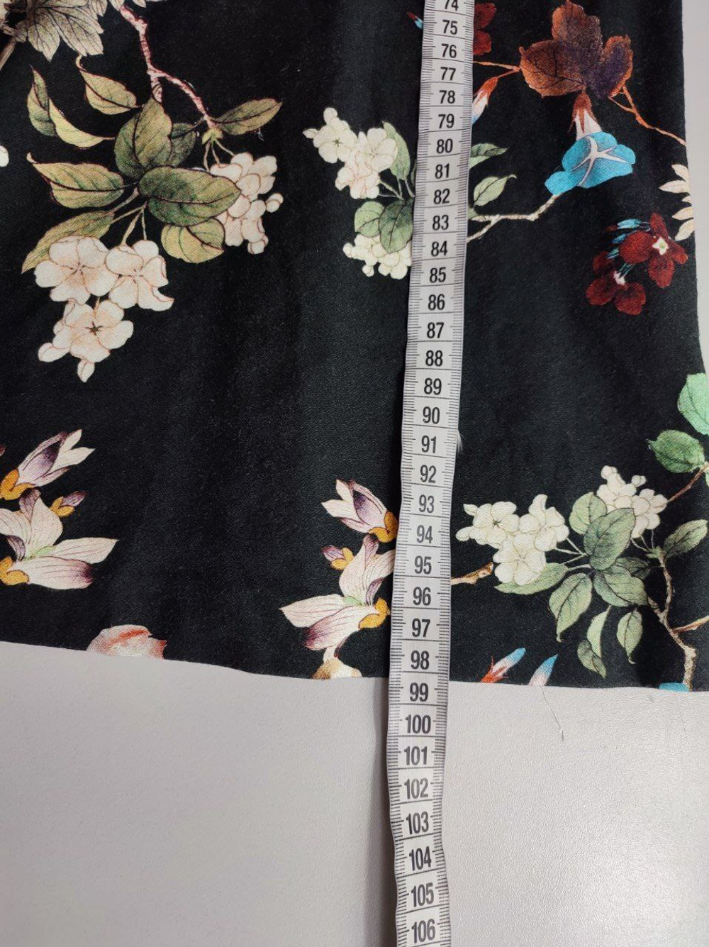 Платье Elis из вискозы с цветами 42 размер, новое