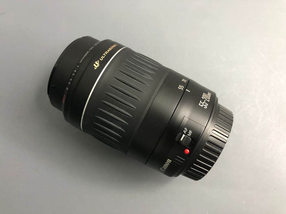 Canon EF 55-200mm 4.5-5.6 II USM
