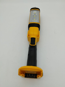 Фонарь аккумуляторный светодиодный dewalt DCL050