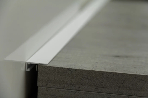 Микроплинтус НЕПЛИНТУС AL16X5-04 Белый 16х6х2000мм