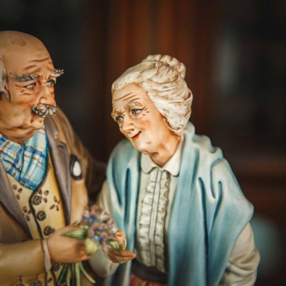 Винтаж: Фарфоровая мануфактура Capodimonte. «История Любви»