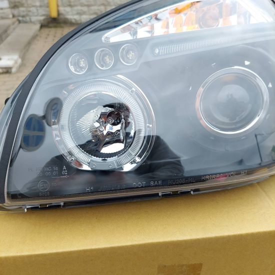 Передние фары Hyundai Tucson angel eyes black